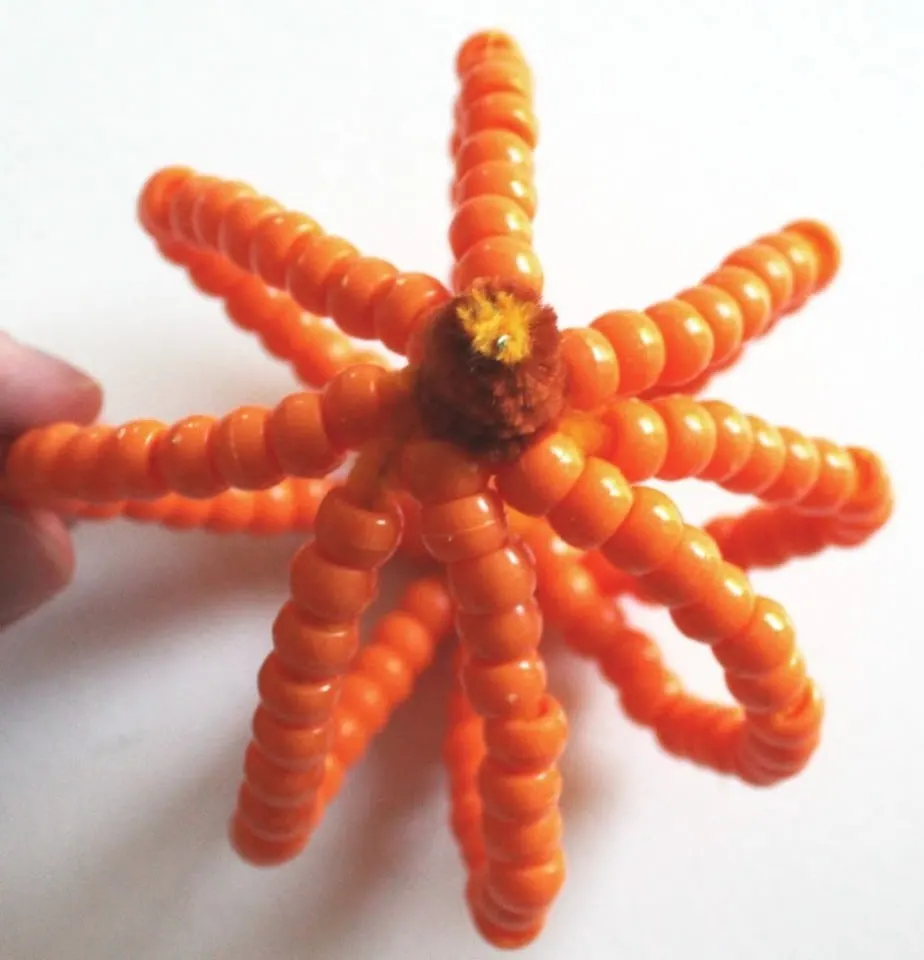 Pony Bead Pumpkins - Halloween Kid Craft