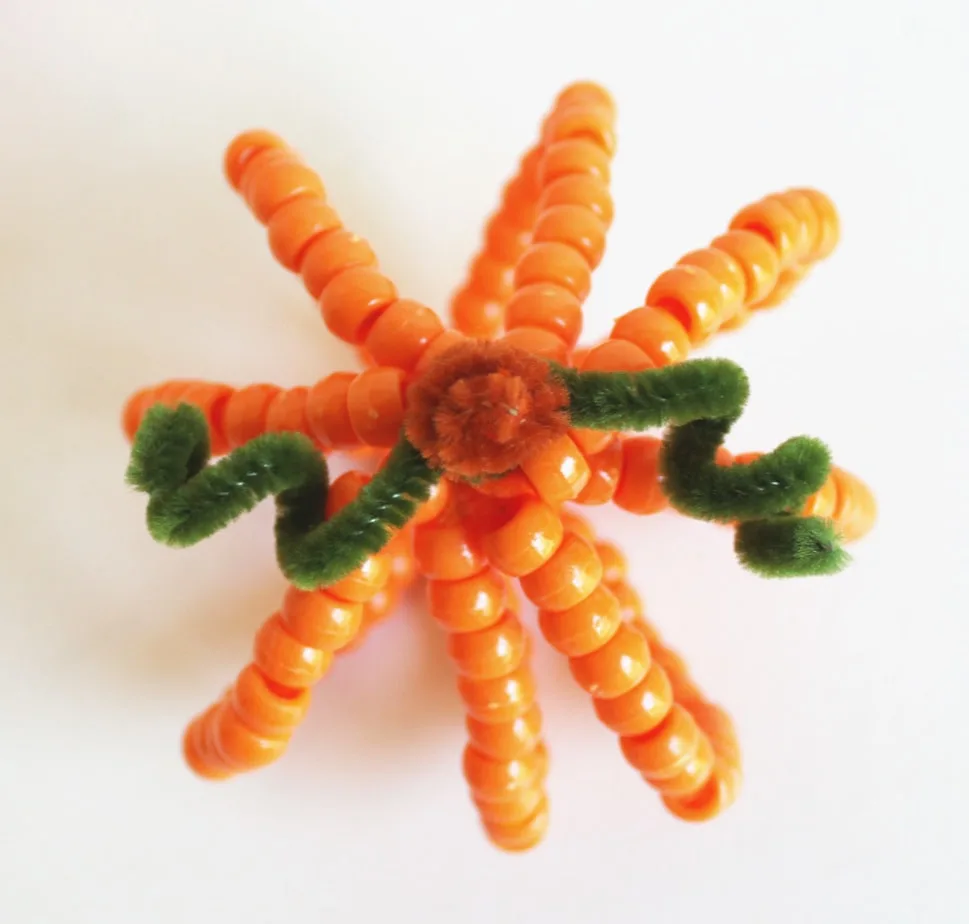 Cute and Simple Pipe Cleaner Pumpkin Fall Kids' Craft