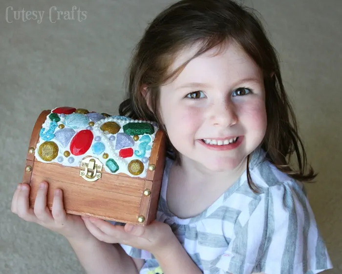 Decoden Treasure Chest - Decorated with Mod Podge Collage Clay and Mod Melts #plaidcrafts #modpodge #sponsored