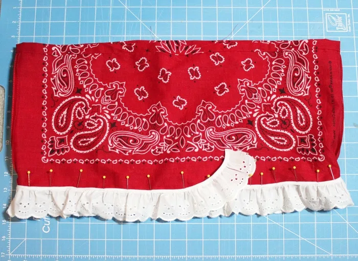 Bandana Skirt Tutorial - Perfect for a 4th of July outfit or every day cuteness!