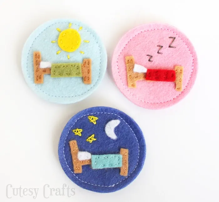 DIY Clock for Kids - Helps the kids know what activity is coming next during the day.