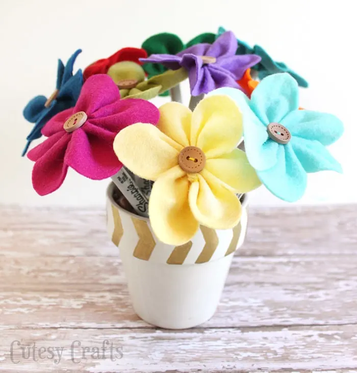 Customized Handcrafted Sharpie Marker Flower Pen for Bouquet Various Colors  and Flowers You Choose Quantity 