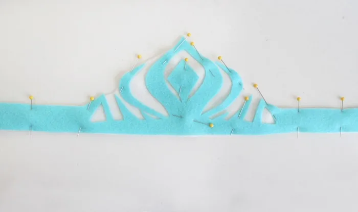 DIY felt Elsa crown with free template!