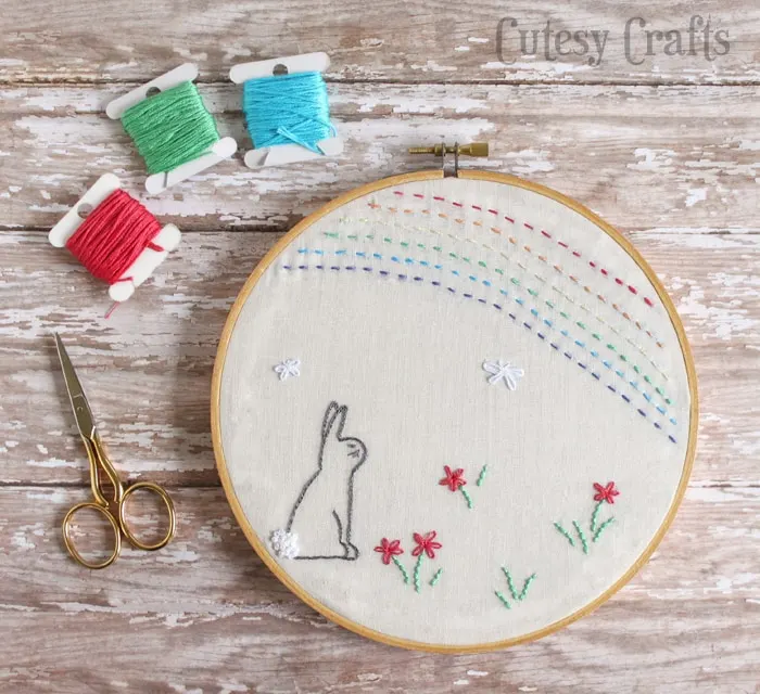 Embroidery Transfer - How to Transfer an Embroidery Pattern - Cutesy Crafts