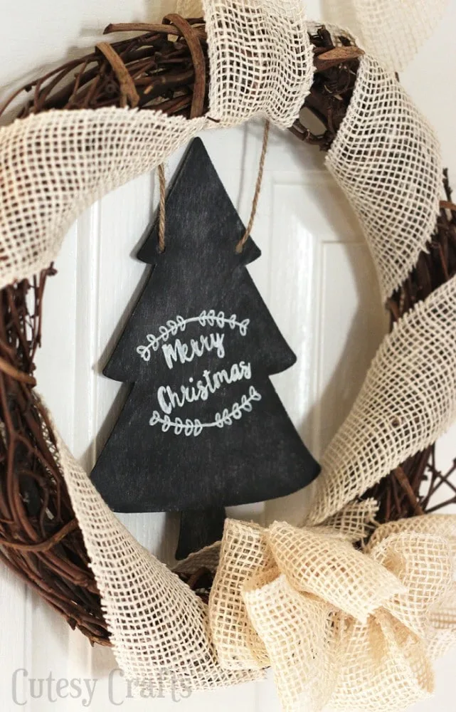 DIY Christmas Decoration - Chalkboard Wreath