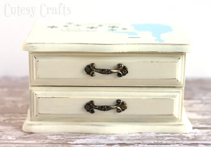 Thrifted Jewelry Box Makeover