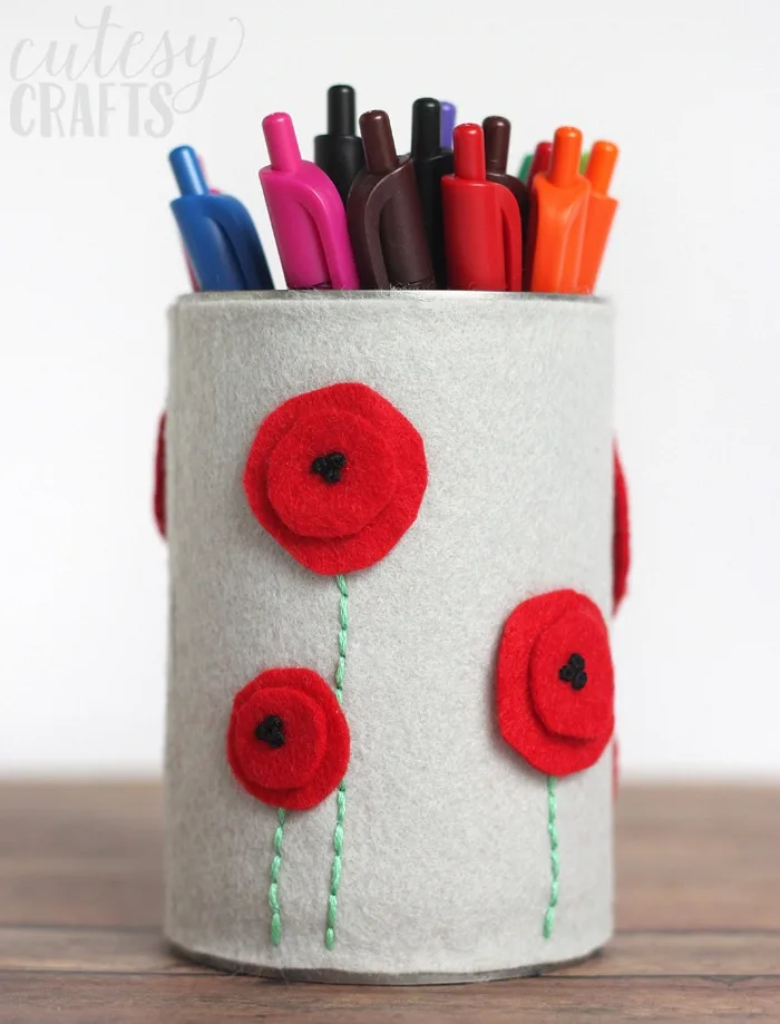 Felt DIY Pencil Holder #stockup4schools #Pmedia #ad