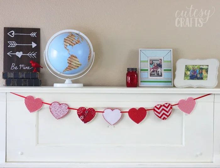 Fabric Heart Garland - A cute valentine craft idea!