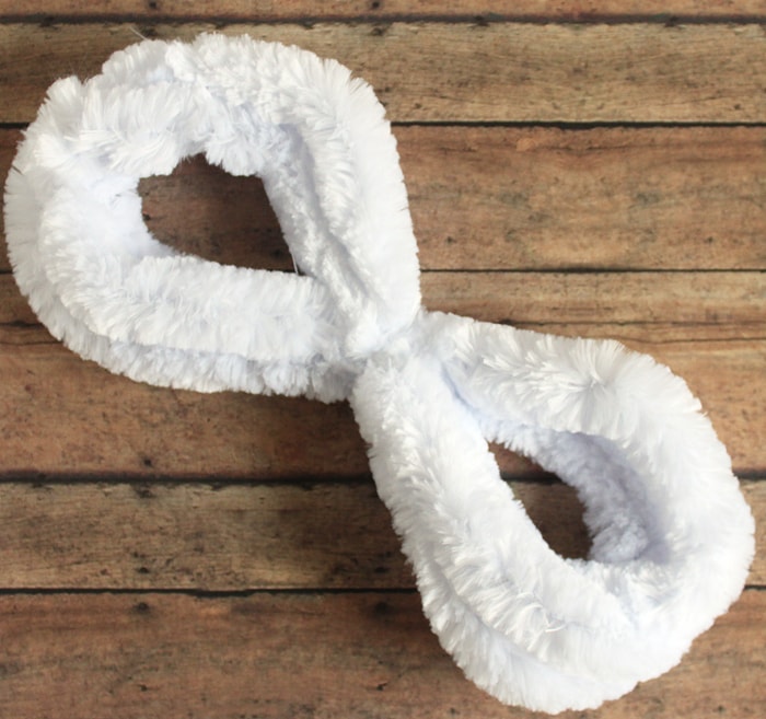 giant pipe cleaner craft