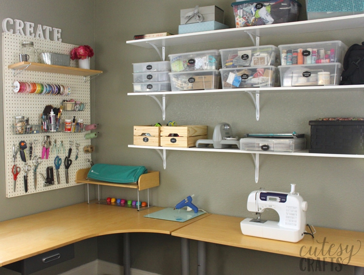 How To Create A Craft Room : Pin on Crafty things I love : A craft room can truly get messy once you're in the works of creating something truly so, use stickers, paper cards, or whatever you want to keep your portfolio organized.