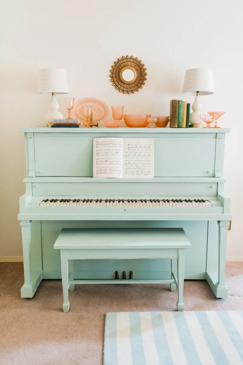 green grand piano