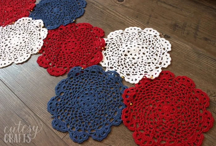 4th of July Craft - Doily Table Runner