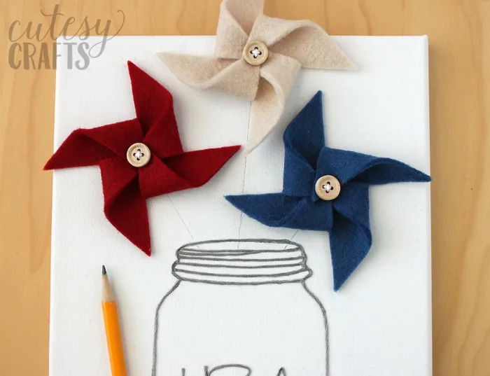 Felt Pinwheel 4th of July Decoration Tutorial