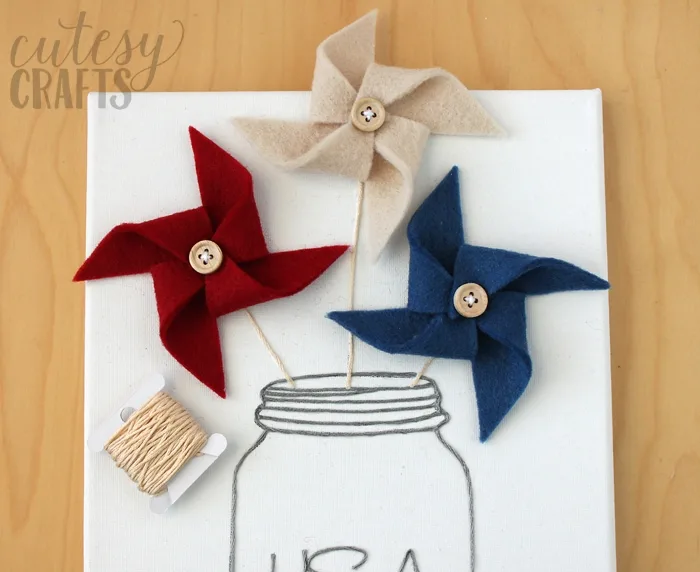 Felt Pinwheel 4th of July Decoration Tutorial