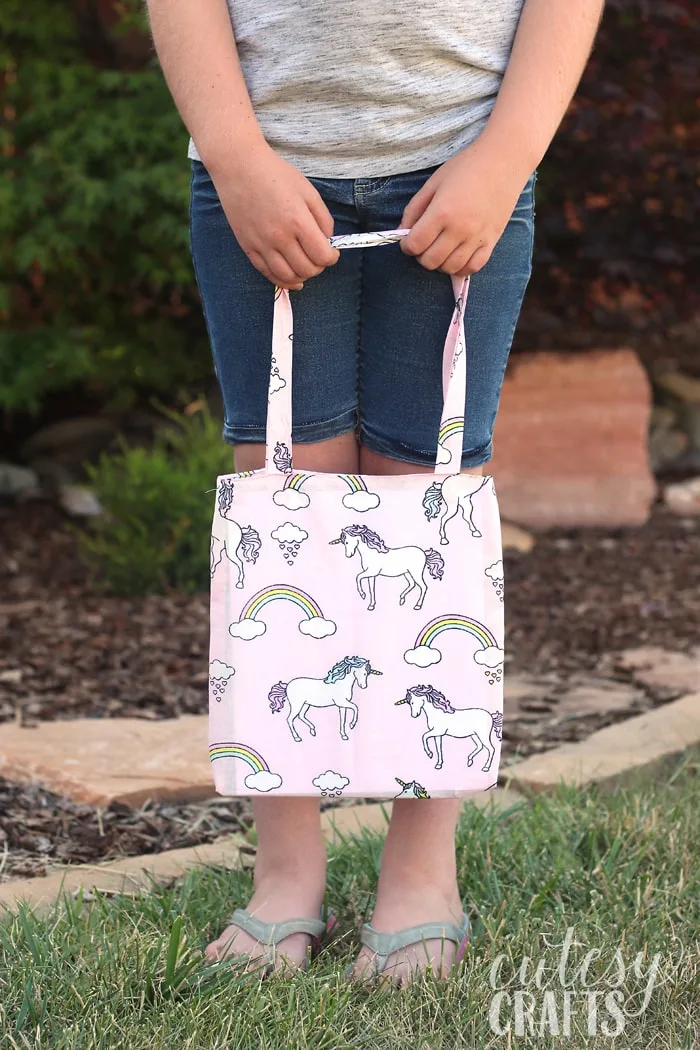 Easy Craft for Kids DIY Tote Bags from Bandanas - Project Whim