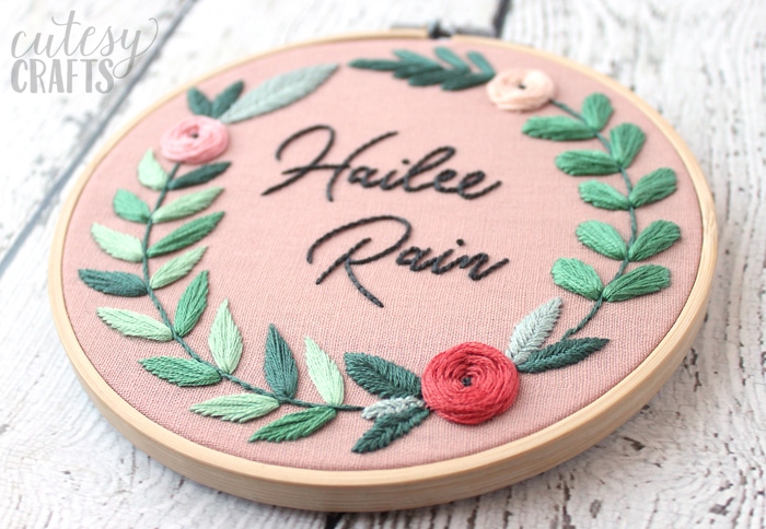 Name Embroidery Hoop - Free floral hand embroidery pattern!