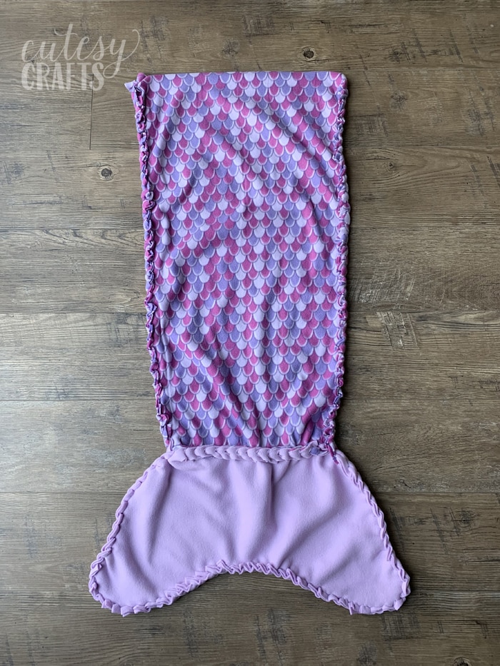 No-Sew Fleece Mermaid Tail Blanket Pattern and Tutorial