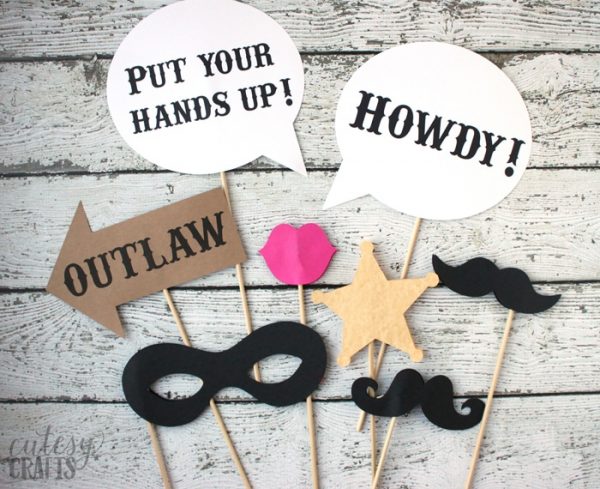 Free Printable Western Photo Booth Props - Cutesy Crafts