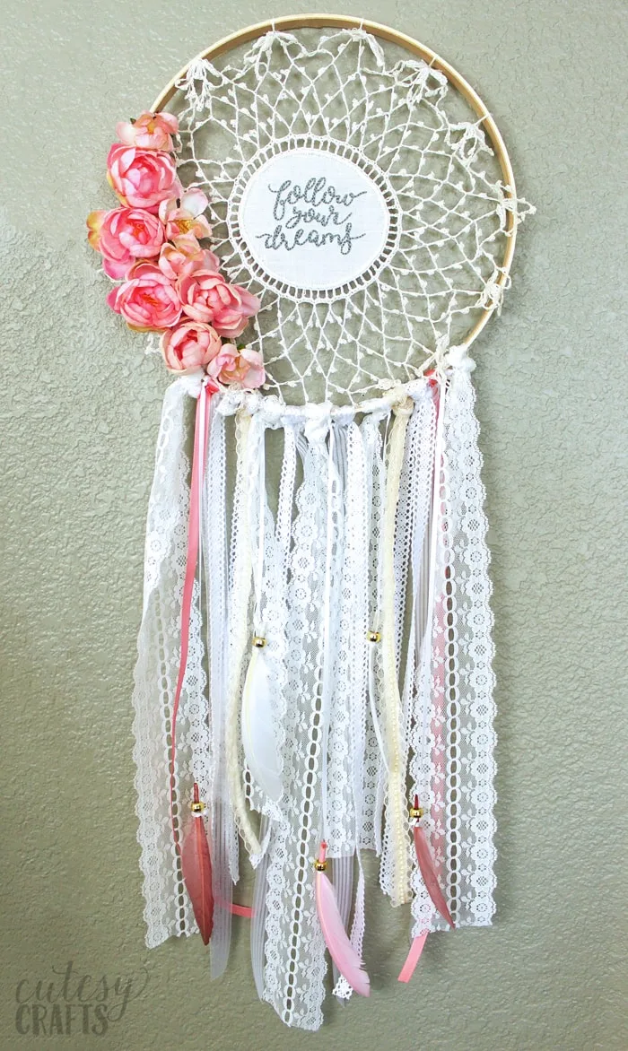 Embroidered Doily Dreamcatcher Tutorial