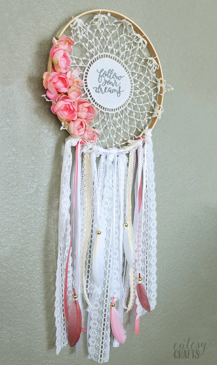 Embroidered Doily Dreamcatcher Tutorial