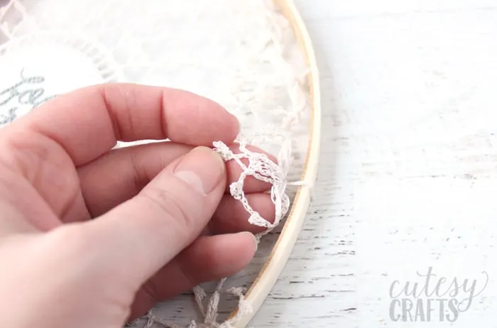 how to make a doily dreamcatcher