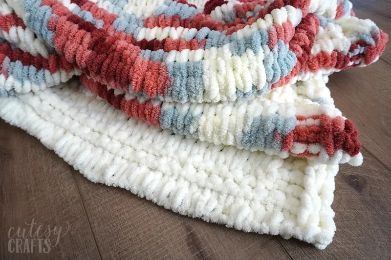 Finger knit loop yarn blanket sale