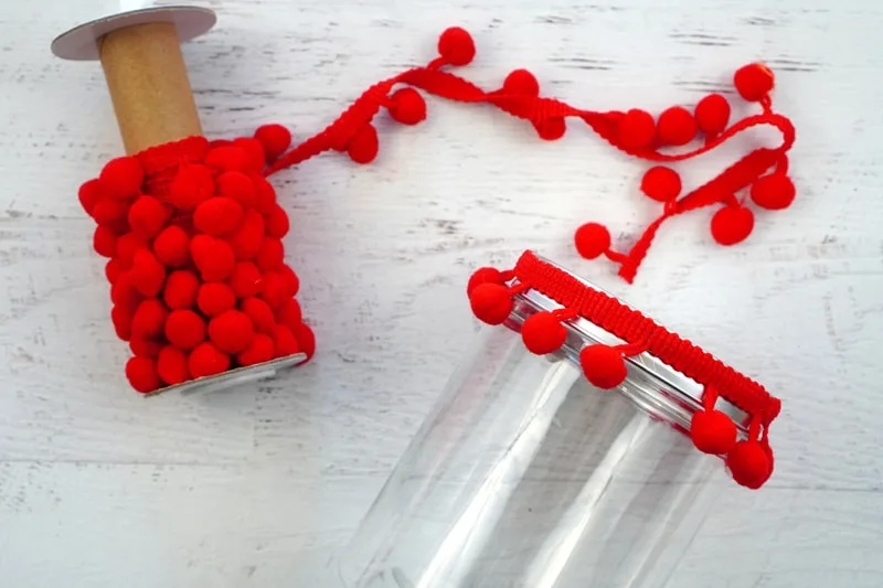 Pom Pom Trim Garland