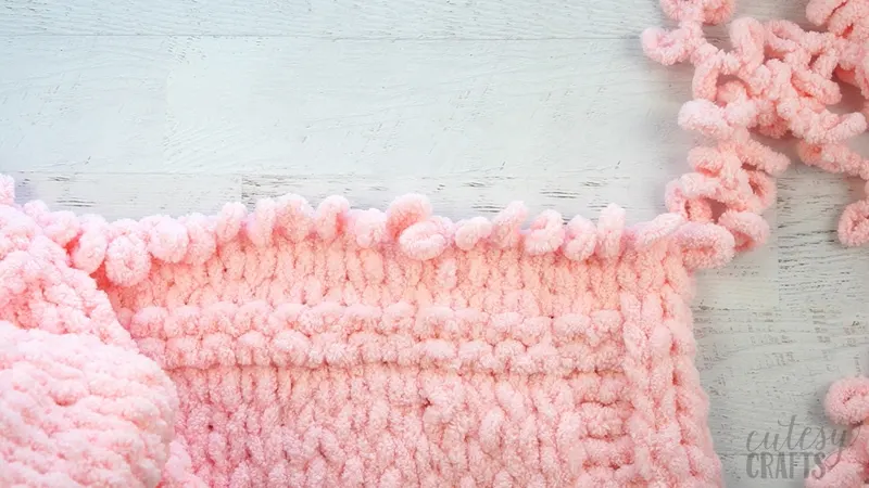 How to Make a Loop Yarn Baby Blanket - Cutesy Crafts