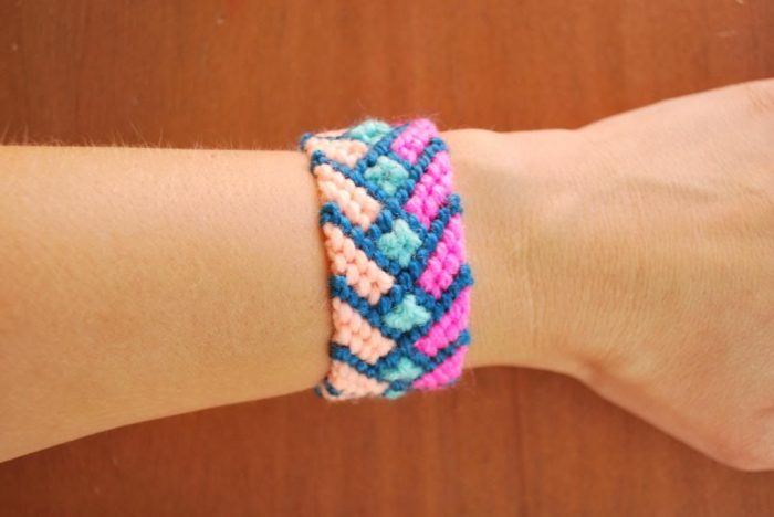 friendship bracelets with string