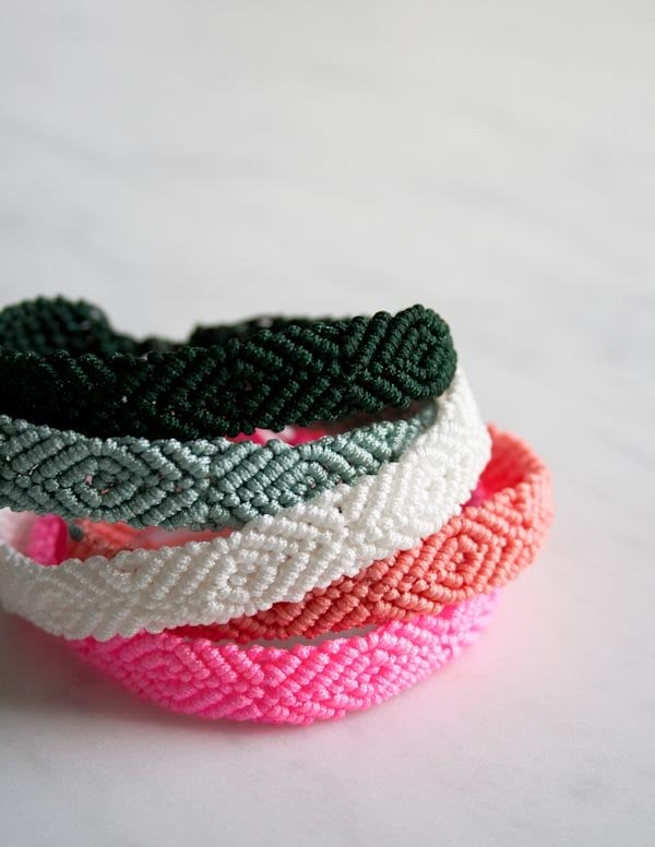 How To Make Friendship Bracelets (15+ Step-by-Step Guide) - Cutesy Crafts