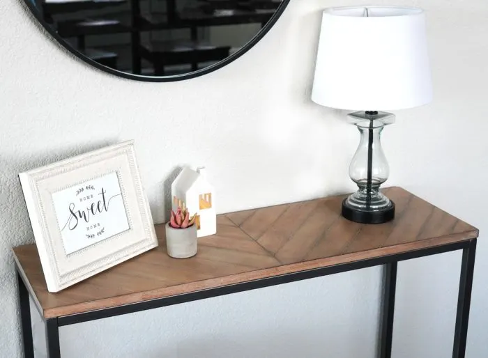 Small Entry Table Styling Tips Cutesy, Narrow Console Table Lamps