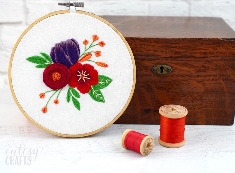 Free embroidery pattern and tutorial - Stitch Floral