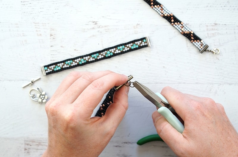 What-Nots: How to Finish a Loomed Bracelet! | Loom beading, Bead loom  designs, Beading tutorials