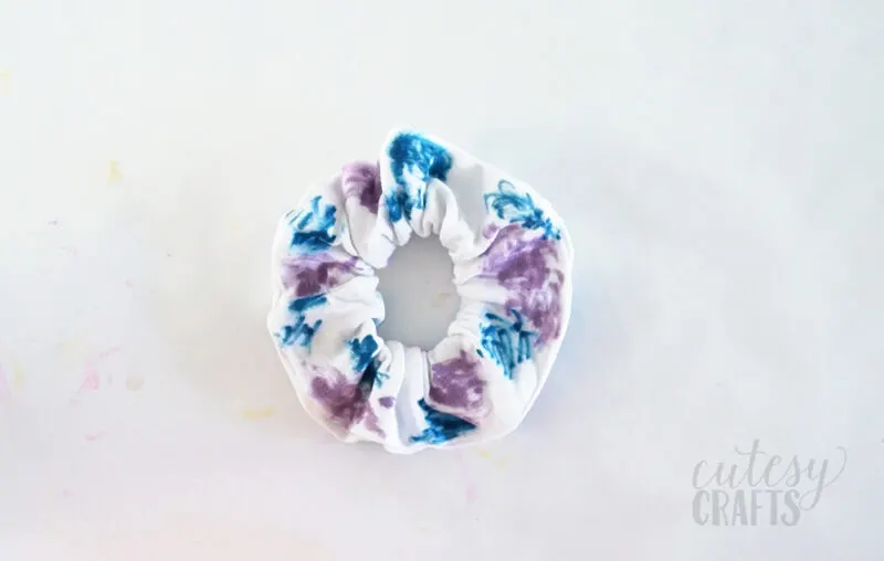 Tie Dye Technique Alternative- Sharpie Dyed Scrunchies