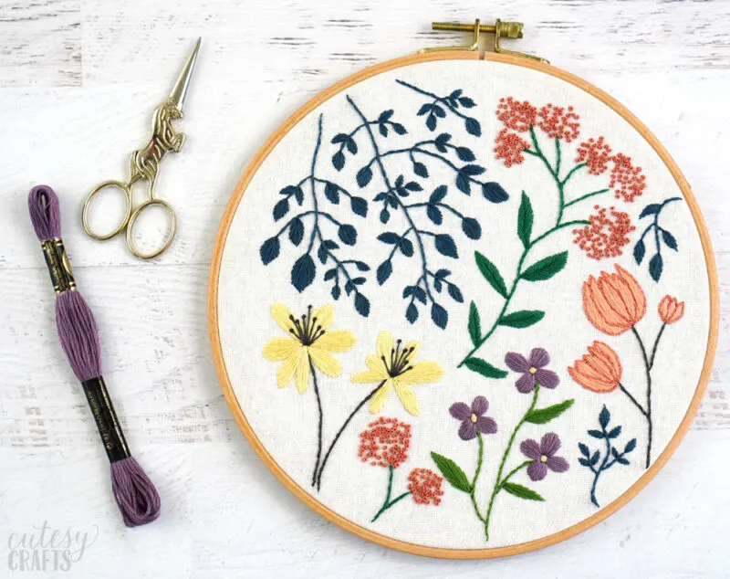 Free Flower Embroidery Pattern - Cutesy Crafts