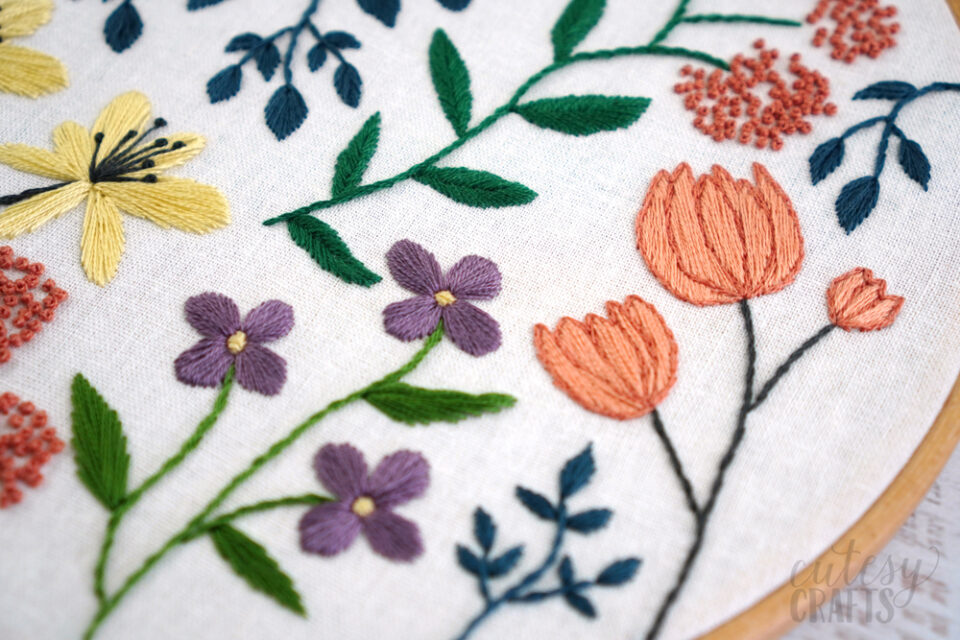 Free Flower Embroidery Pattern - Cutesy Crafts