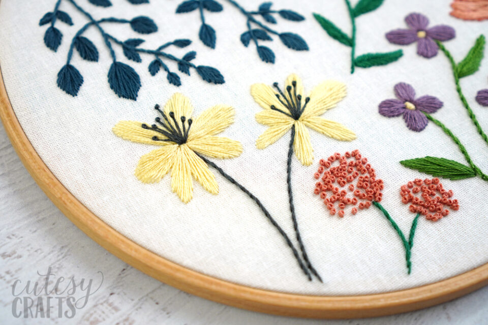Free Flower Embroidery Pattern - Cutesy Crafts