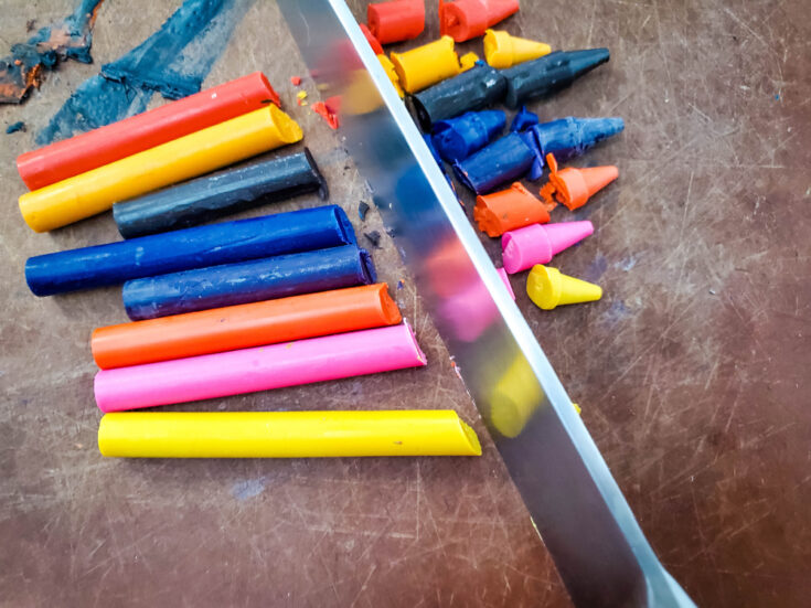 How To Melt Crayons In The Oven To Make New Ones Cutesy Crafts   How To Melt Crayons 008 735x551 