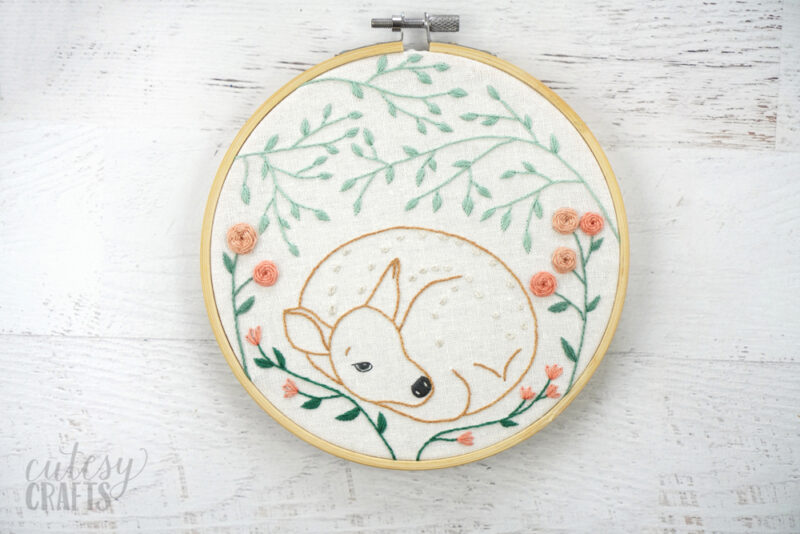 Spring embroidery pattern with free download.