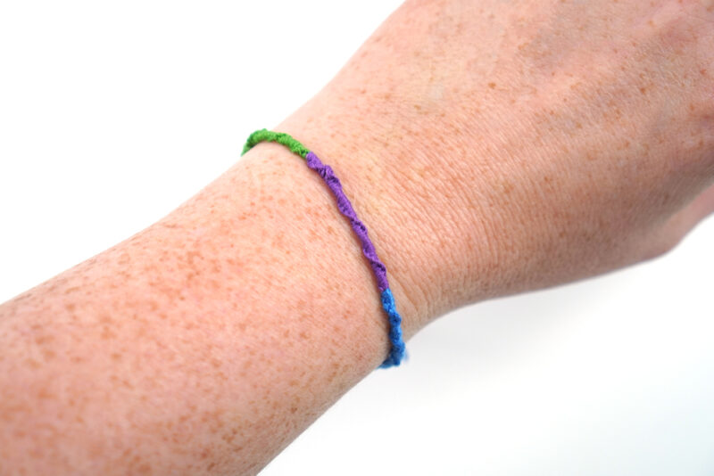 Chinese staircase friendship bracelet tutorial.