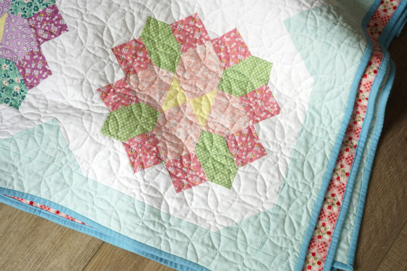 abstract flower quilt pattern