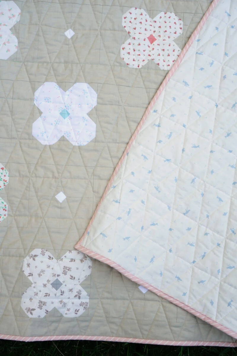 Free white fabric quilt pattern