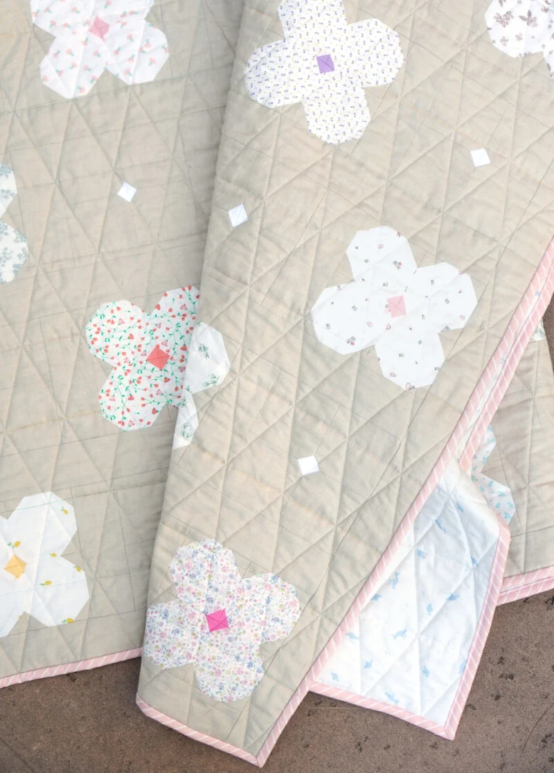 Free flower quilt pattern
